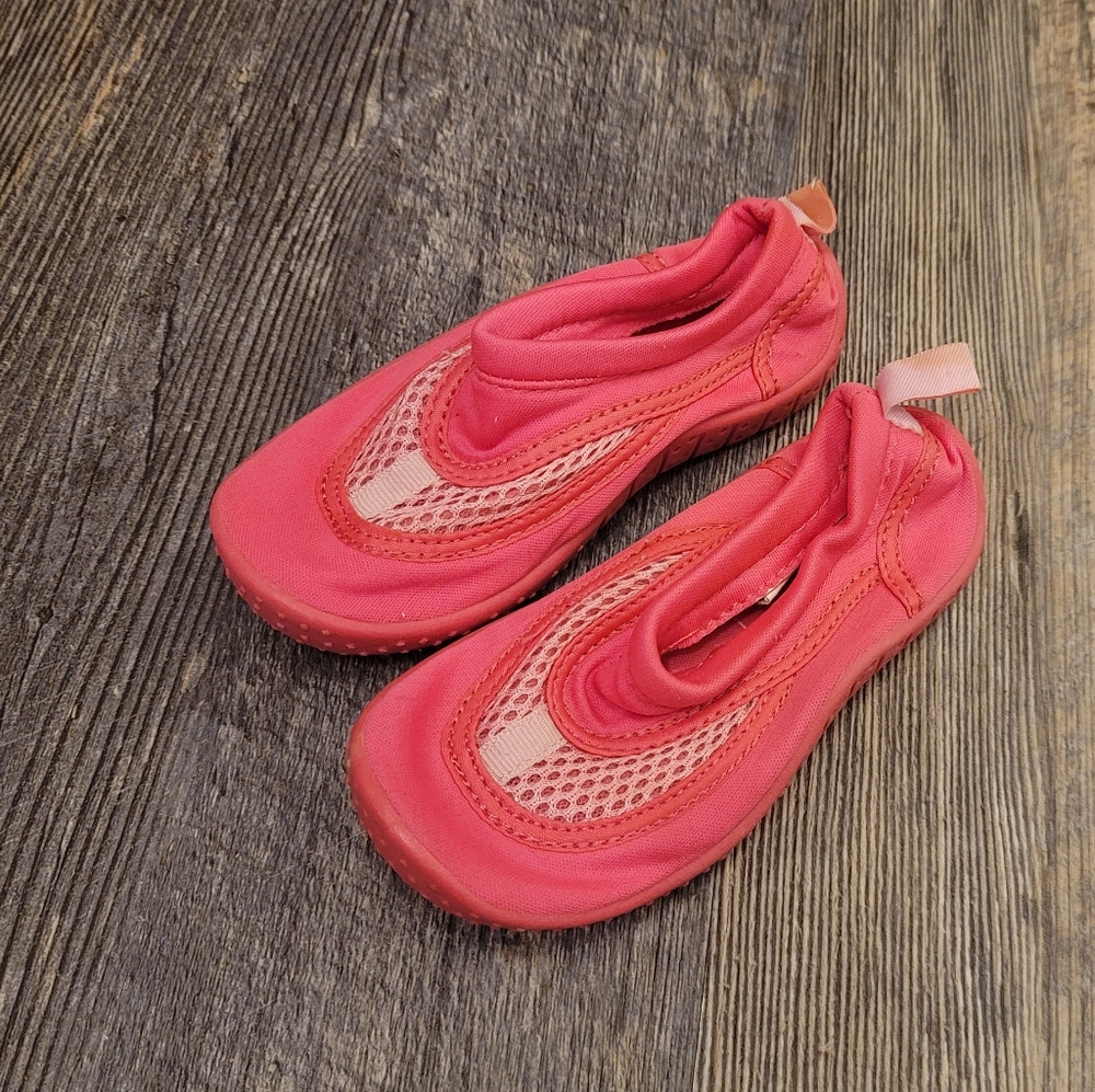 I Play Toddler Girls Size 8 Pink Mesh Water Shoes Swimming Pool Beach Shoes